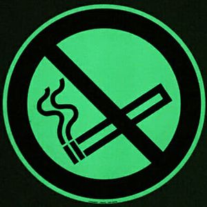 rauchen_verboten_nachleuchtend.jpg